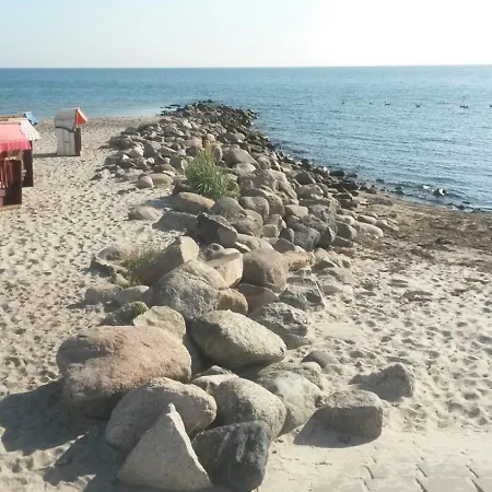 아파트 4, 2 Einzelbetten Und Schlafcouch, S Afe, Wlan *