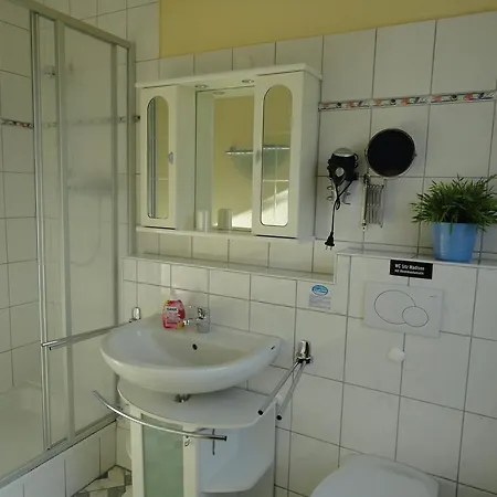 4, 2 Einzelbetten Und Schlafcouch, S Afe, Wlan 다메
